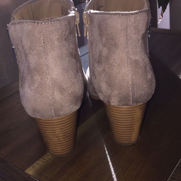 Style and Company suede boots 👢 - Picture 3 of 5